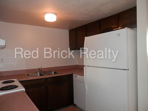 5th image of 2640 N 43rd Ave