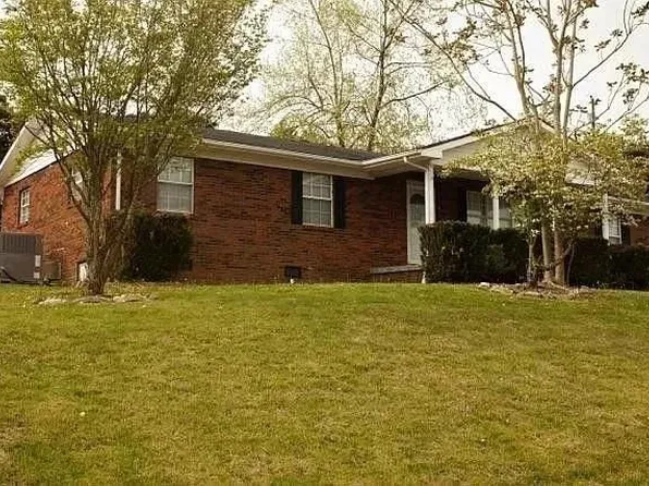 341 Cumberland Dr, Harrogate, TN 37752