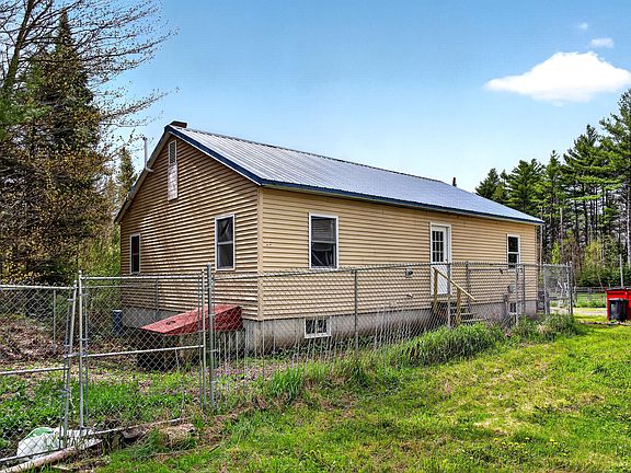4th image of 659 Hartland Road