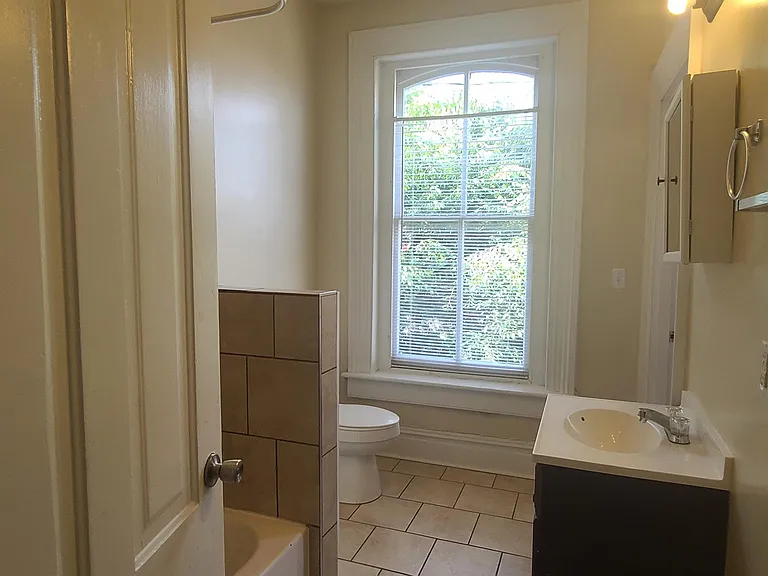 113 E Leigh St — Photo 16