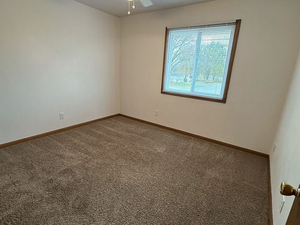 1st image of 2000 Valley Park Dr #8