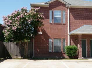 2405 Berger Dr, Bryan, TX 77802