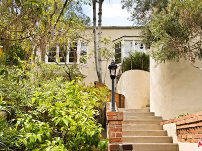 8569 Wonderland Ave, Los Angeles, CA, 90046