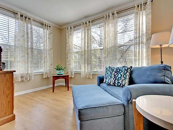 3rd image of 60 Fenwick Hall Aly APT 631