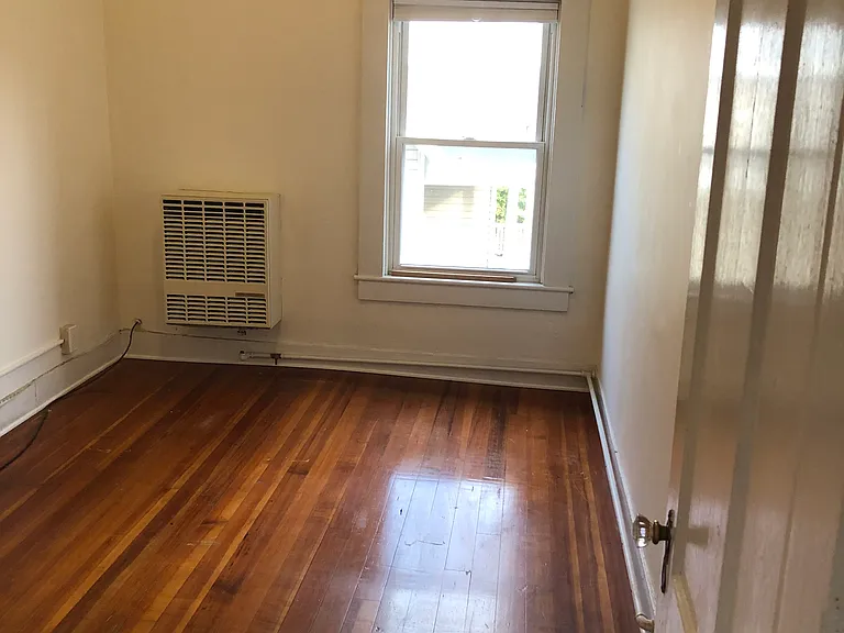 128 Pleasant St #4 — Photo 12