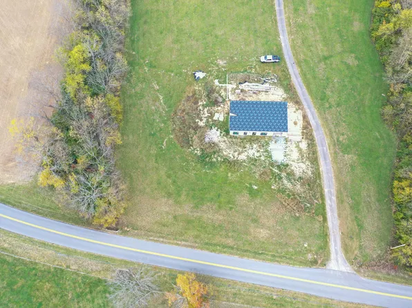 762 Ballard Rd, Lancaster, KY 40444