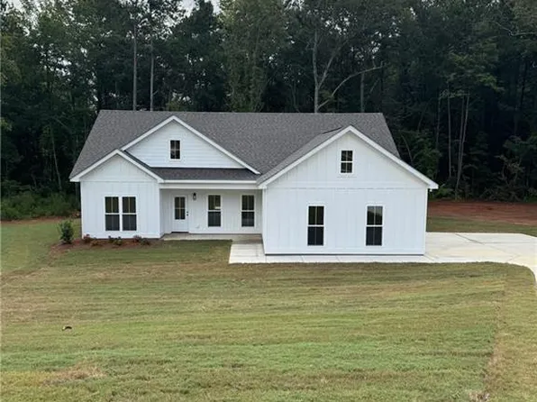 1026 County Road 535 Rd, Lanett, AL 36863