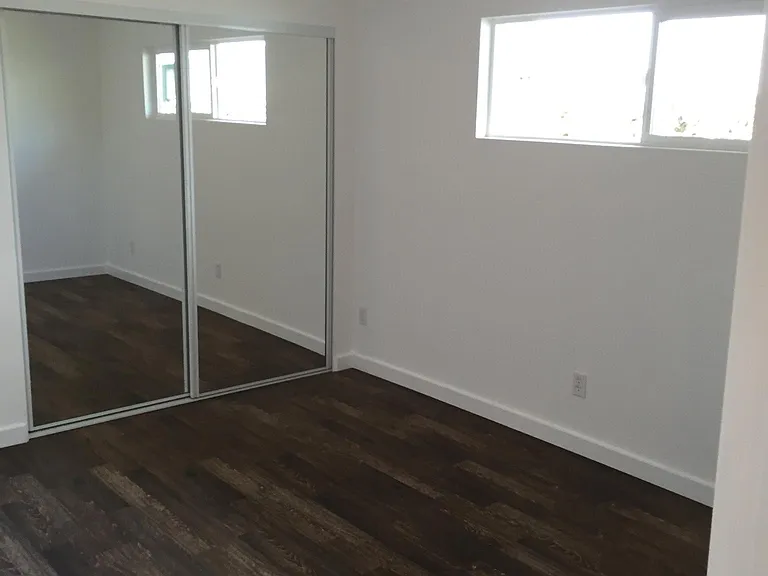 6119 Burwood Ave — Photo 10