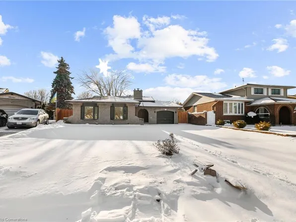 15 Bayshore Cres, Saint Catharines, ON L2N 5Y3