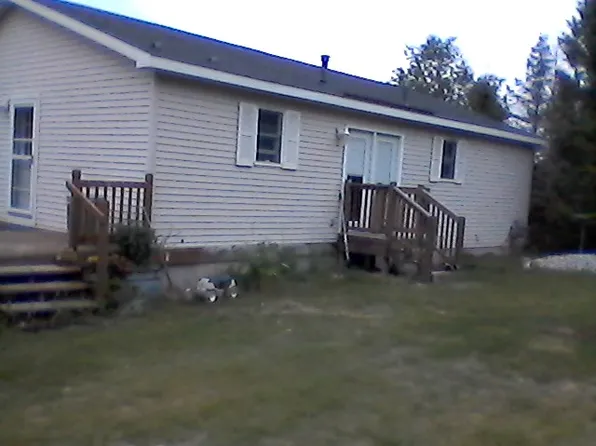 17700 Gray Ln, Interlochen, MI 49643