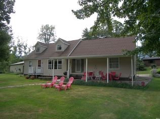 1103 S Bause Lake Dr E, Cromwell, IN