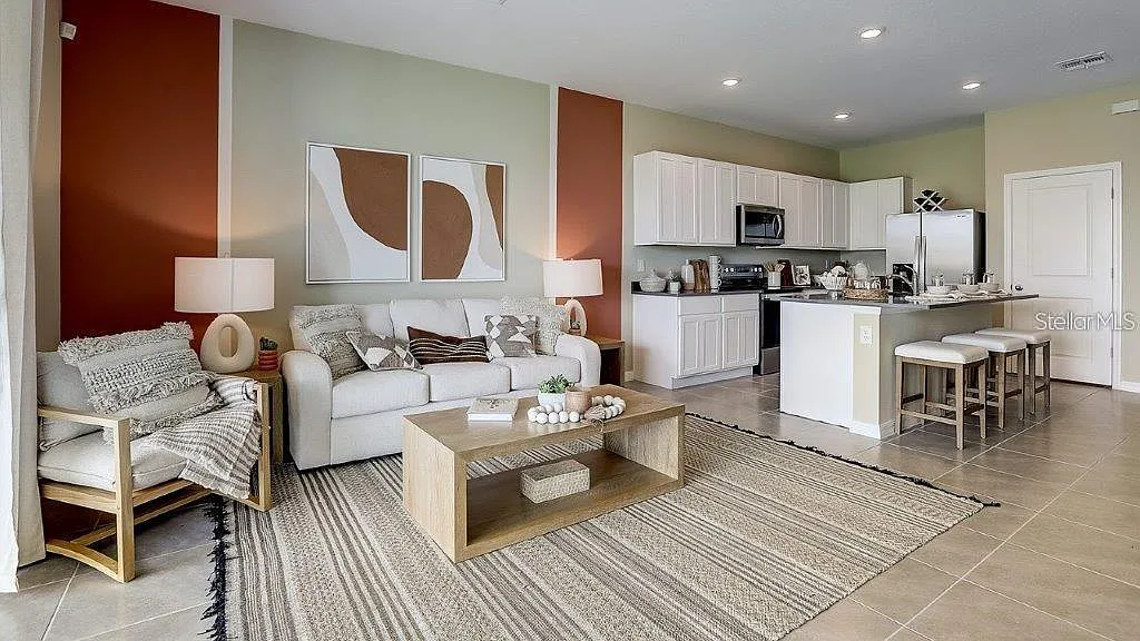 3 bed, 2.5 bath, 1673 sqft, $1,900 — Photo 2