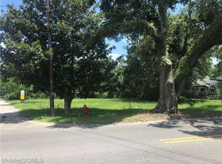 13475 N Wintzell Ave, Bayou La Batre, AL 36509