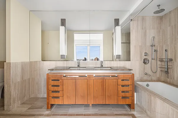 Rented by Douglas Elliman | media 19