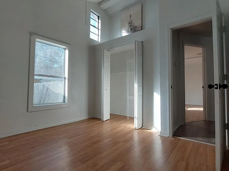 2111 E Grant Ave — Photo 5