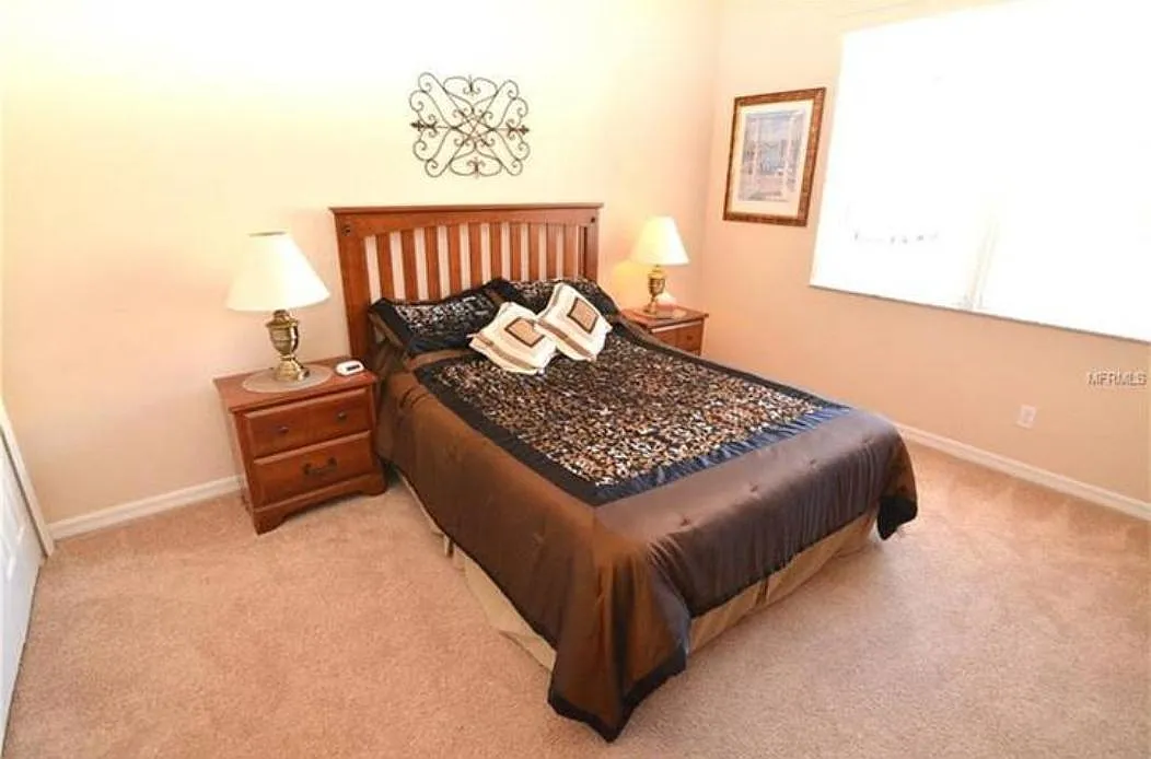 4 bed, 3.5 bath, 1852 sqft, $2,967 — Photo 3