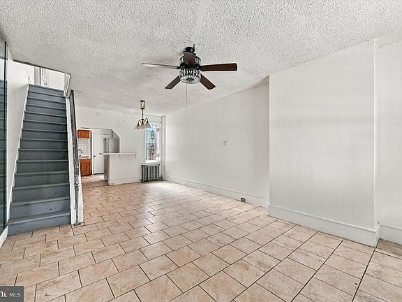 4th image of 556 N Paxon St