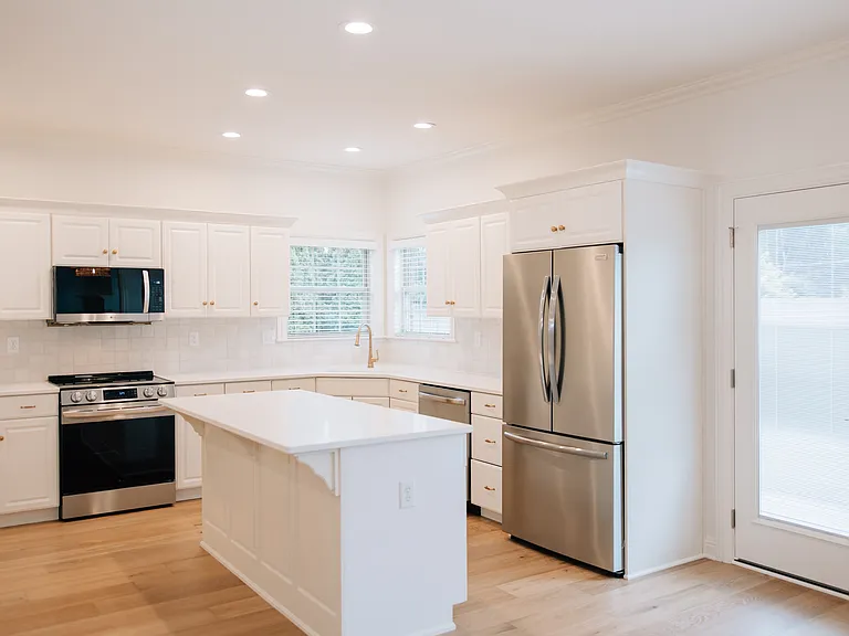 5304 Wolfpen Woods Dr — Photo 11