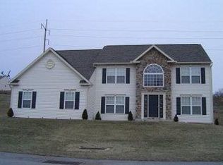 708 Centerfield Dr, Pottsville, PA 17901