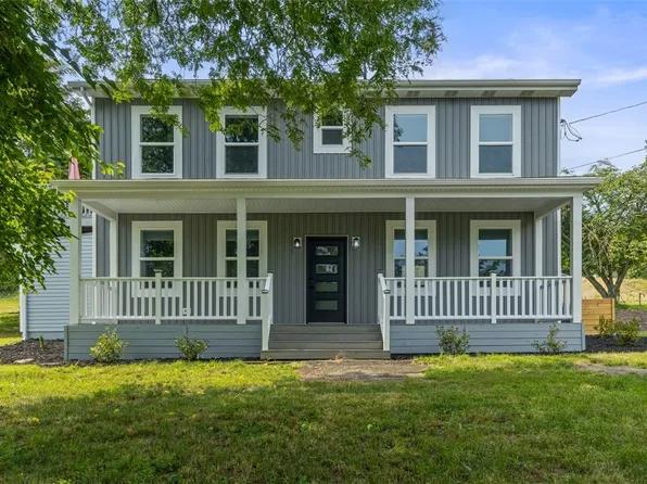 326 Old Clairton Rd, Clairton, PA 15025