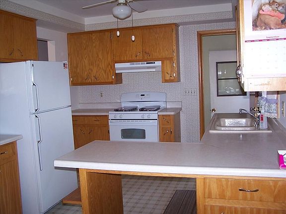 5th image of 1121 N 9th Ave