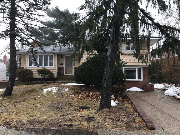 2nd image of 6 Stauber Dr