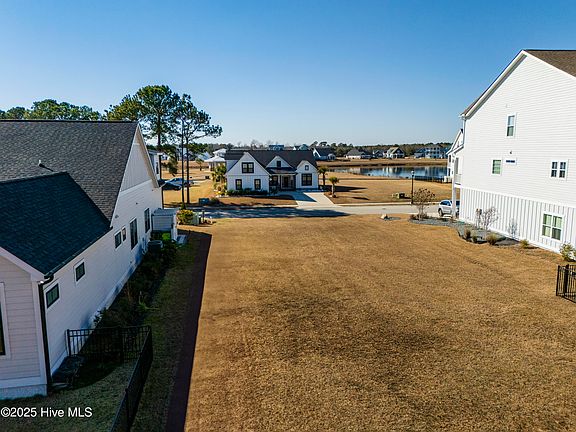 4th image of 207 Spicer Lake Dr Lot 609