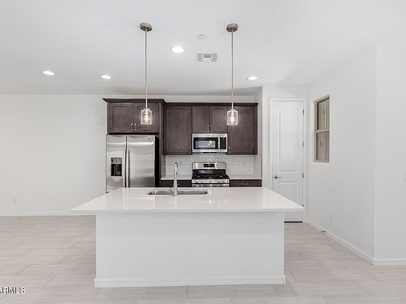 4th image of 2785 N CLAIRE Drive