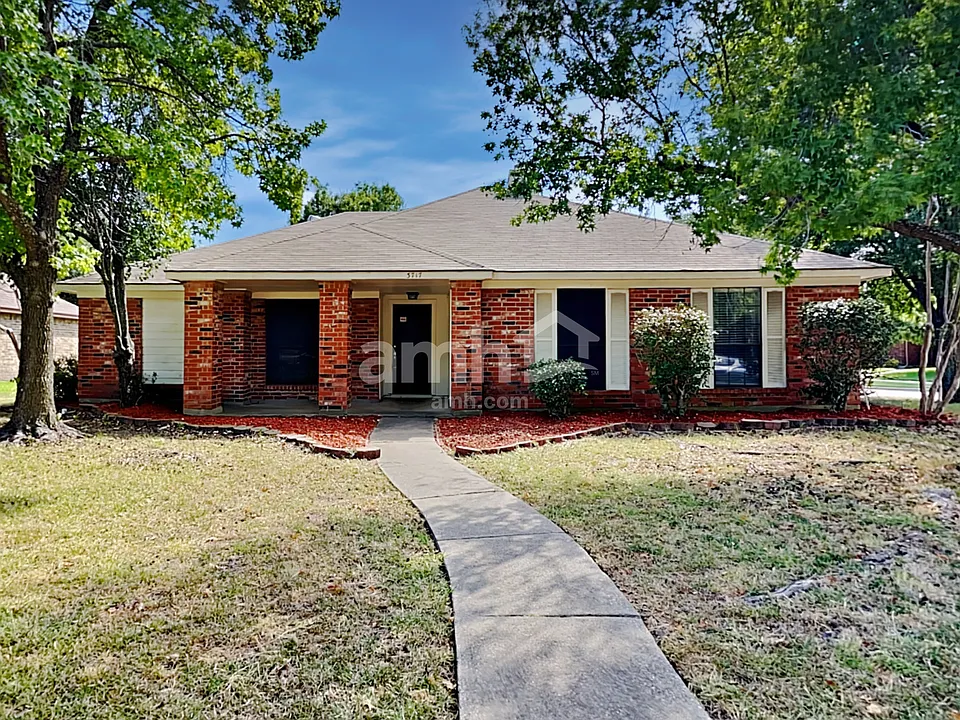 3717 Flagstone Ave