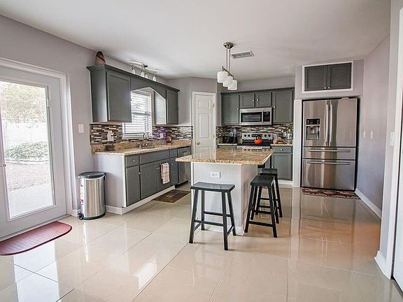 4th image of 6920 Waterbrook Ct