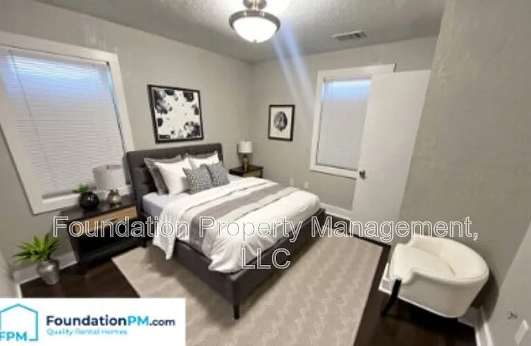 1371 E Trigg Ave — Photo 8