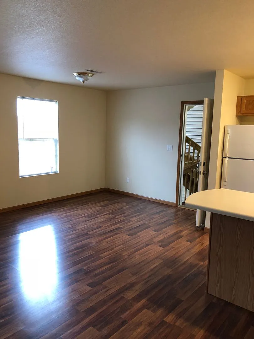 Long Beach Cove Villa Apartments — Photo 2