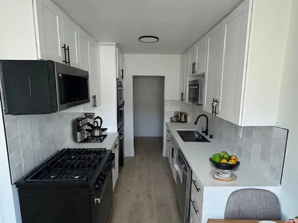 7566 Fillmore Dr #C, Buena Park, CA 90620