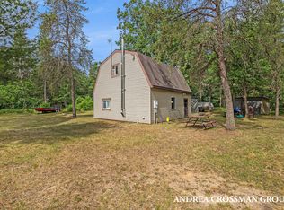 706 Pomeroy Rd, Manistee, MI 49660