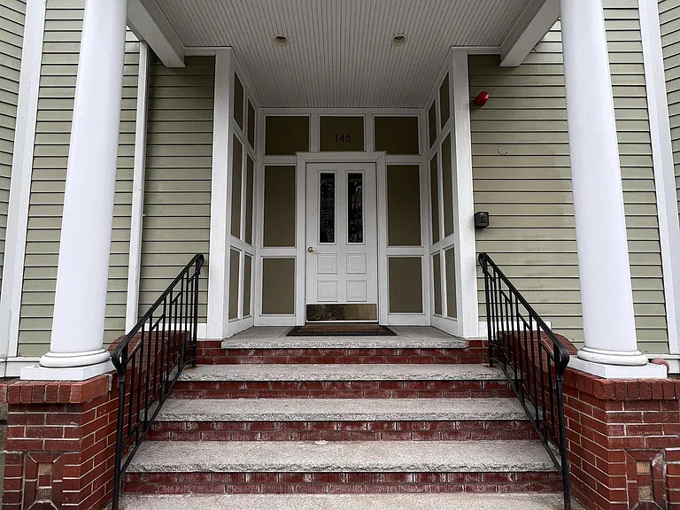 146 Clifton St #10 — Photo 10