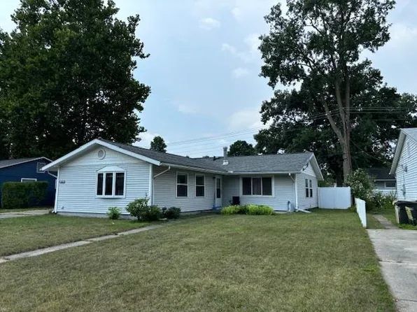 1145 Ebeling Dr, South Bend, IN 46615