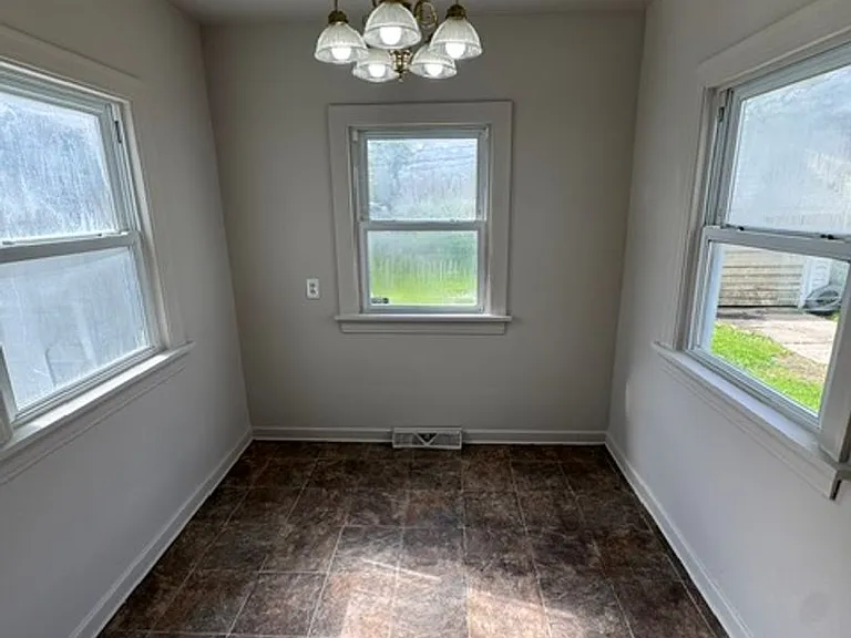 3312 Felician St — Photo 2