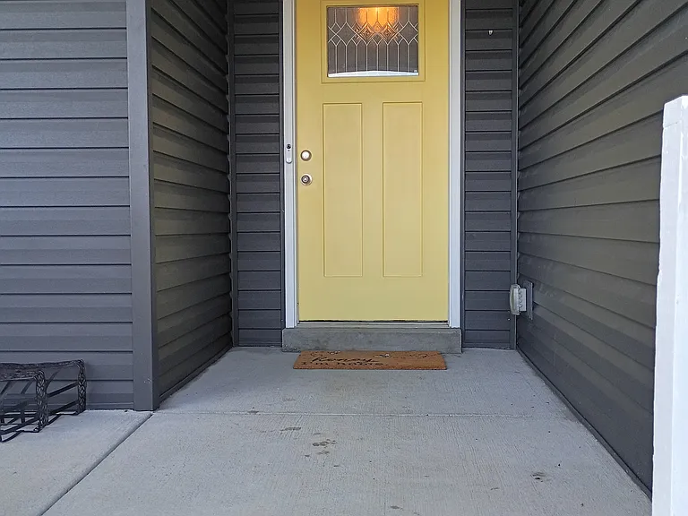 Jackie Lorraine Dr — Photo 5