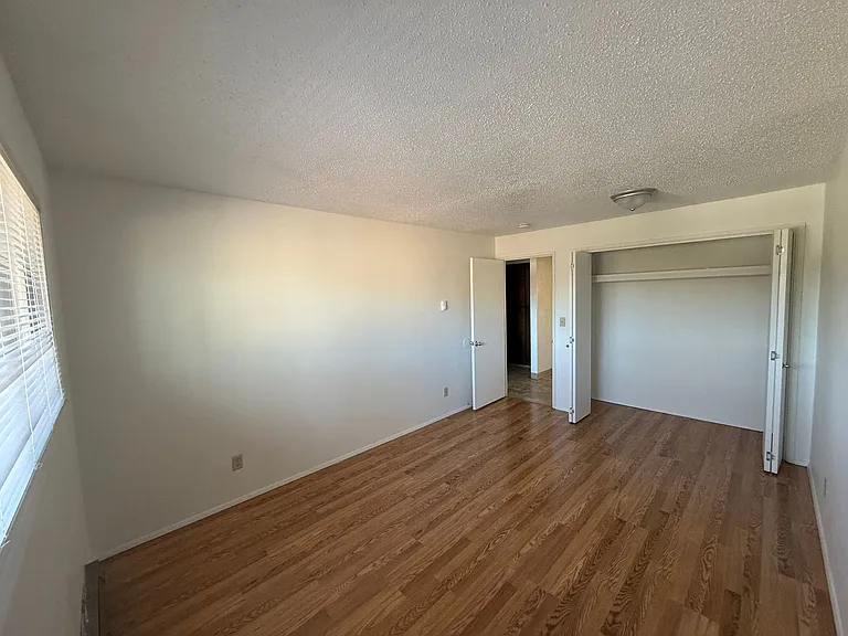 401 Madrona Ave SE #5 — Photo 11