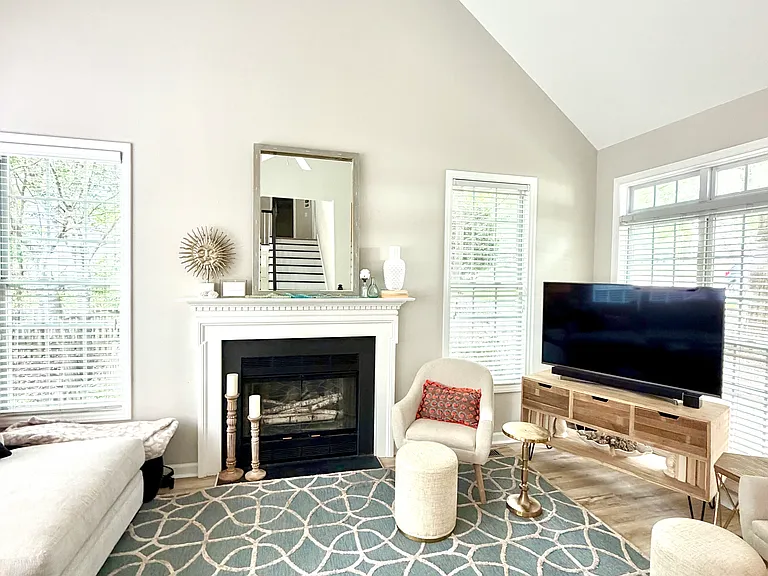 3005 Rennit Ct — Photo 6