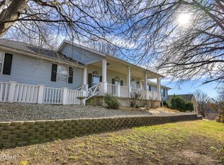 1007 Joanne Dr, Webb City, MO 64870