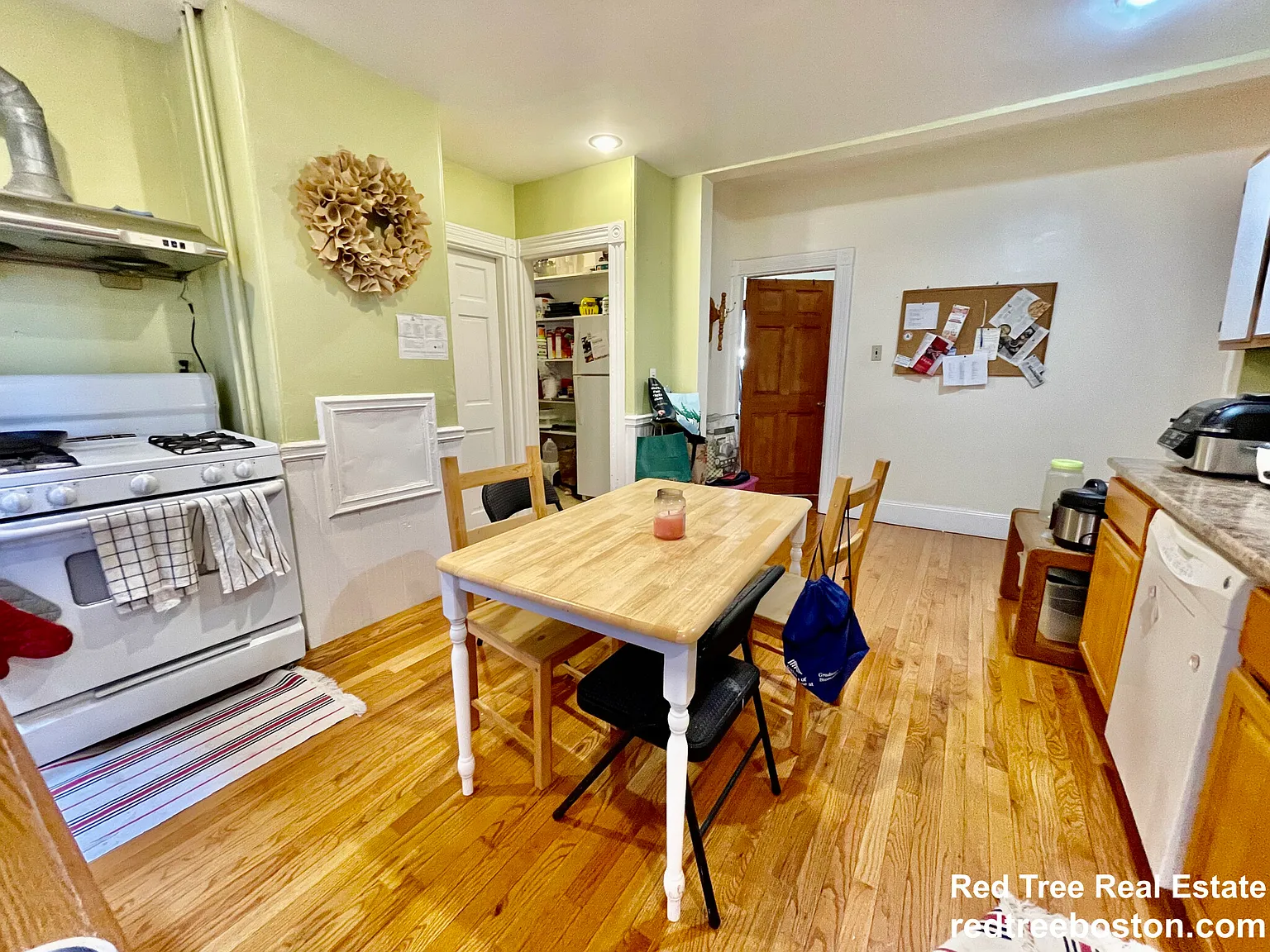 3 bed, 1200 sqft, $4,000 — Photo 2