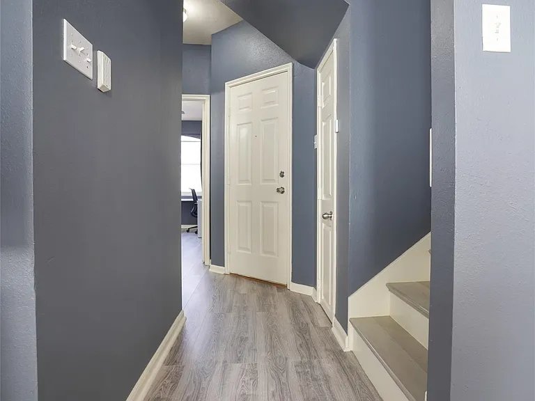 6419 Waldron Dr #B — Photo 12