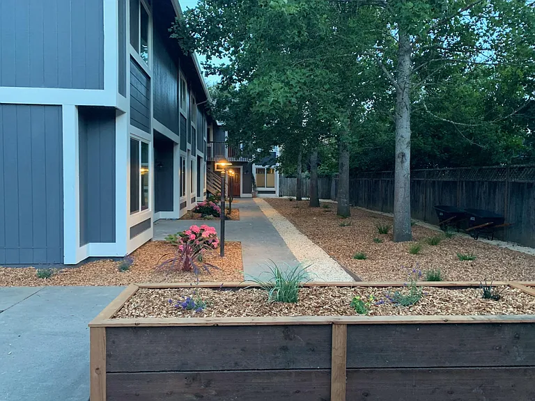 418 Piper St #3 — Photo 3
