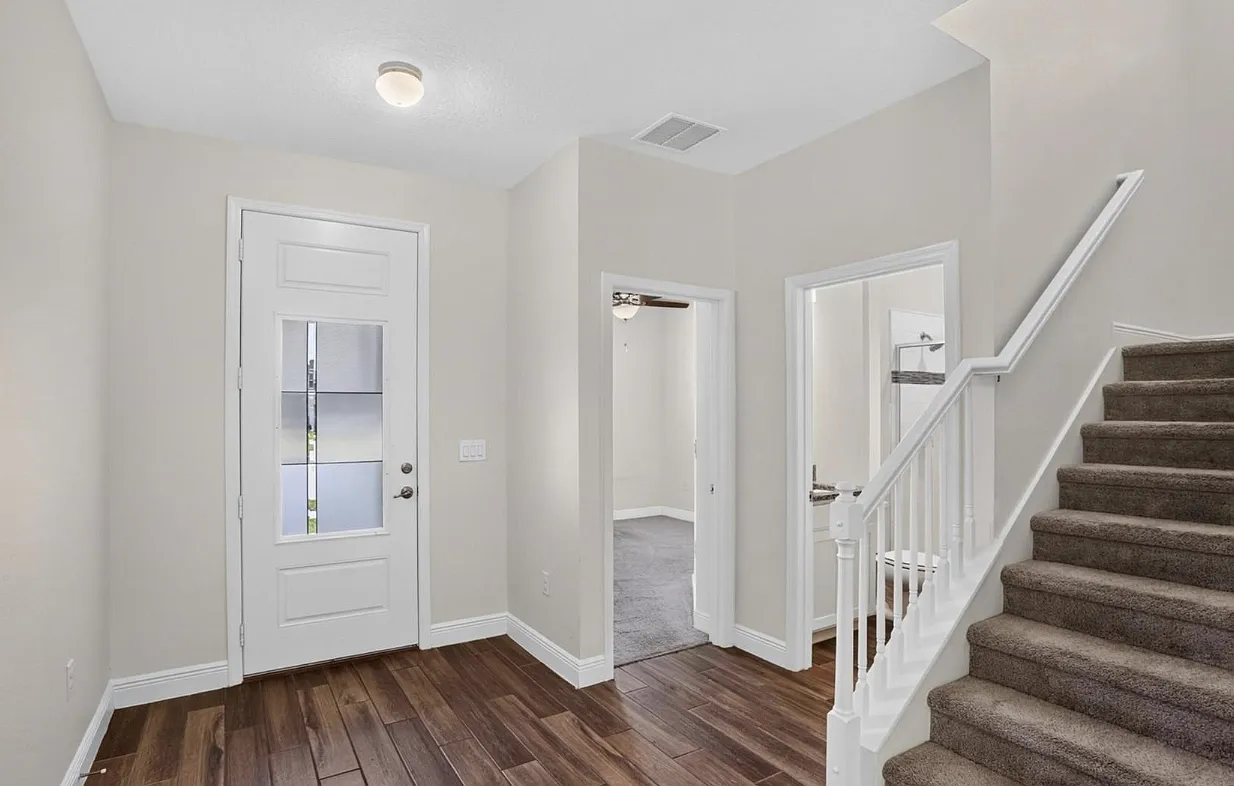 5 bed, 3.0 bath, 2672 sqft, $3,100 — Photo 4