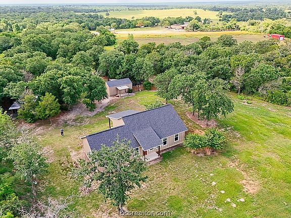 3rd image of 1872 Morgan Ln