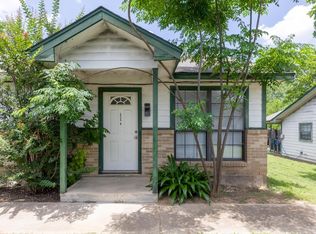 415 Martin Luther King Dr #B, Elgin, TX 78621