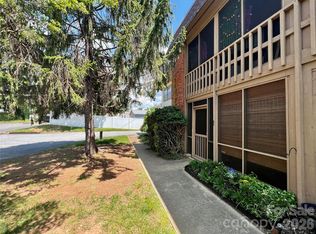 427 6th Ave W APT A-2, Hendersonville, NC 28739