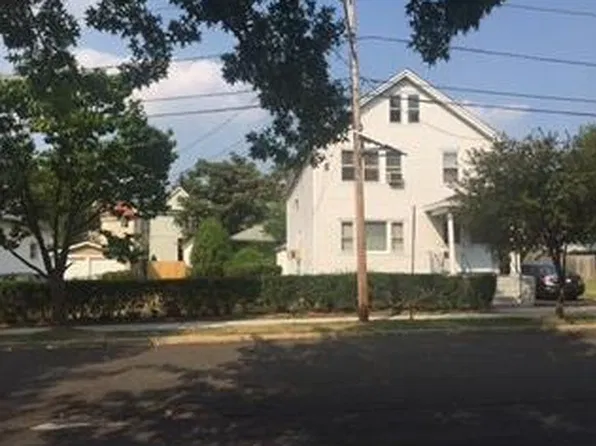 9 Lorain St, New Brunswick, NJ 08901