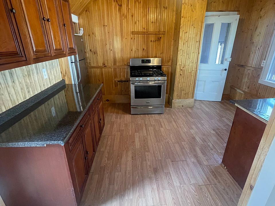 1st image of 13 McMartin St #2